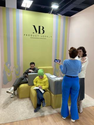 Мы сделали это!  Впервые представили свой модульный диван на Московской Неделе Дизайна.